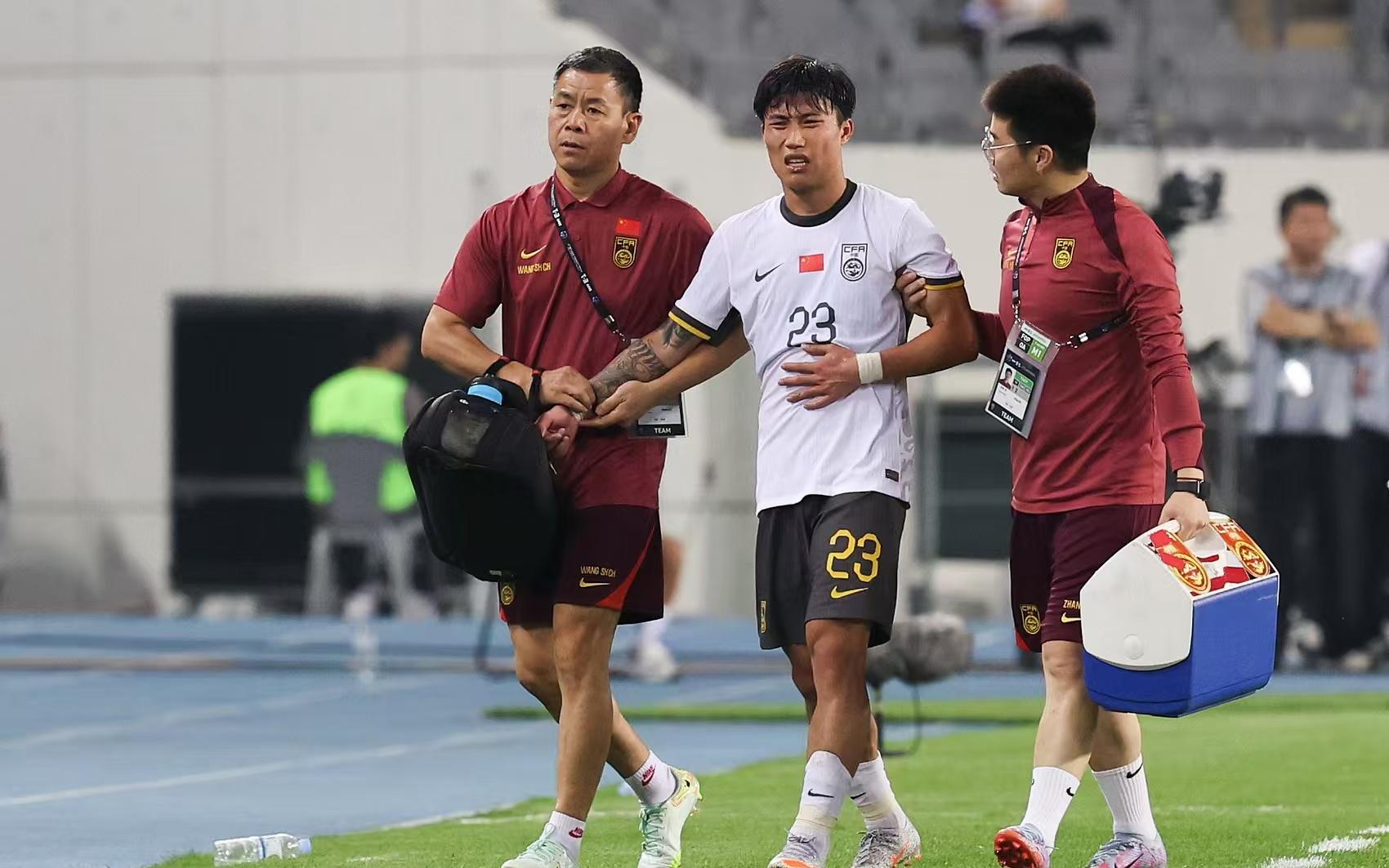 好博体育-关于东亚杯-朱辰杰冒顶送礼国足首战0-3完败韩国的信息
